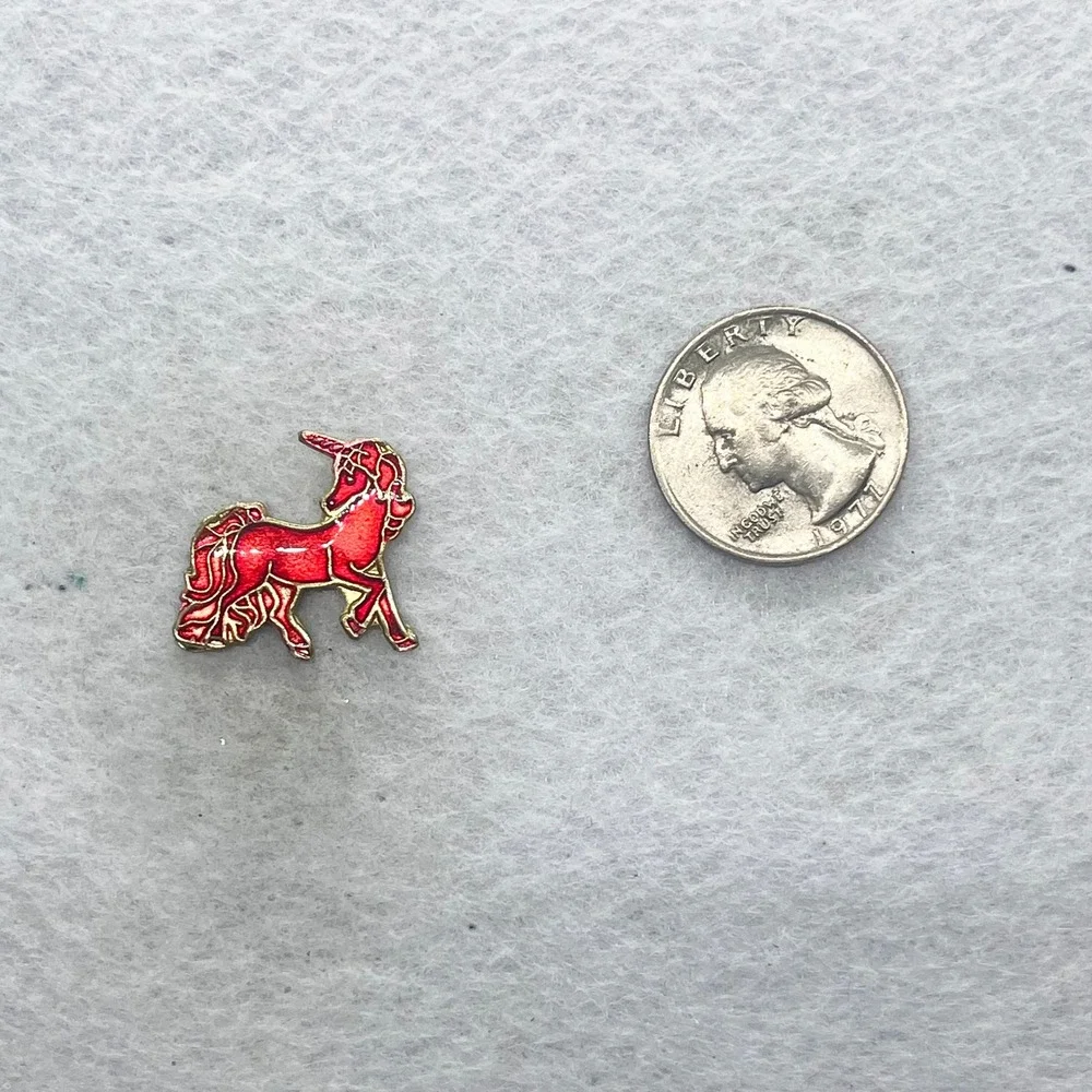 🔮 5/$25 Vintage Red Unicorn‎ Pin